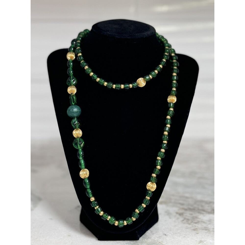 Vintage Green Glass Beaded Necklace Malachite Bead 32in Barrel Clasp - Picture 1 of 14